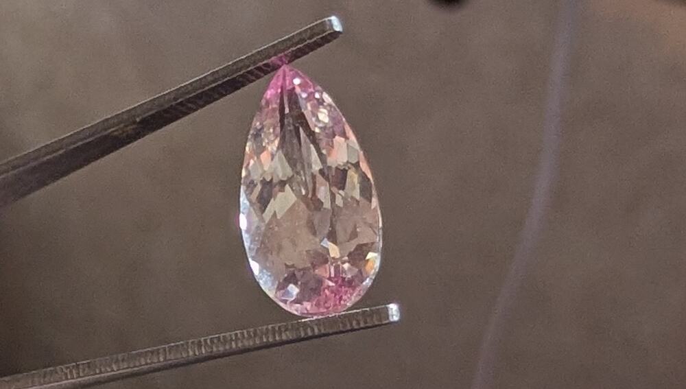 4.65 Carat Pear Cut Light Pink Sapphire Loose Gemstone Recrystallized Gem